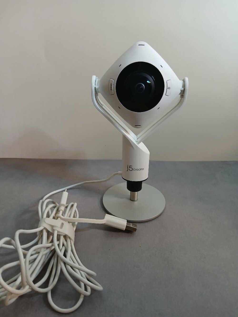 j5create 360° All Around Webcam, JVCU360-Conferencing Camera